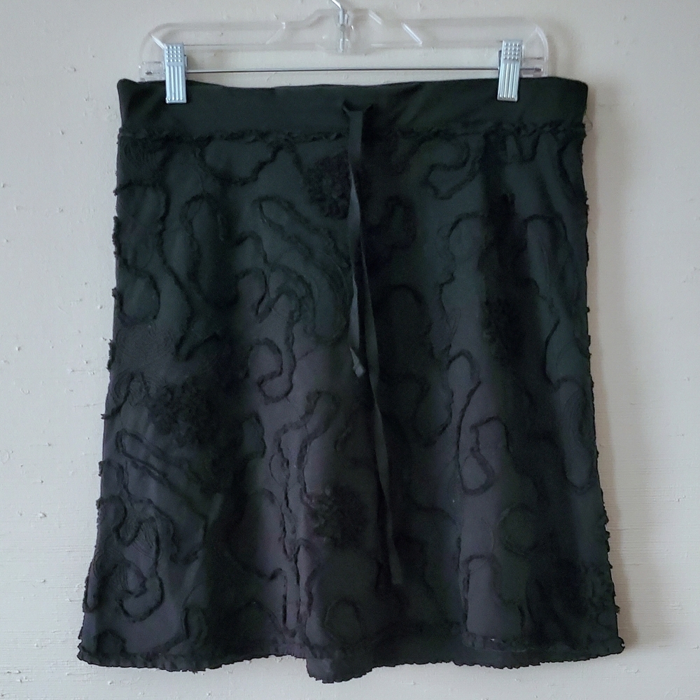 Max Studio Black Mini Skirt Textured Applique S Small